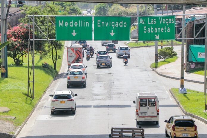 avenida-regional-sabaneta1 Envigado se suma a la suspensión del pico y placa durante Semana Santa